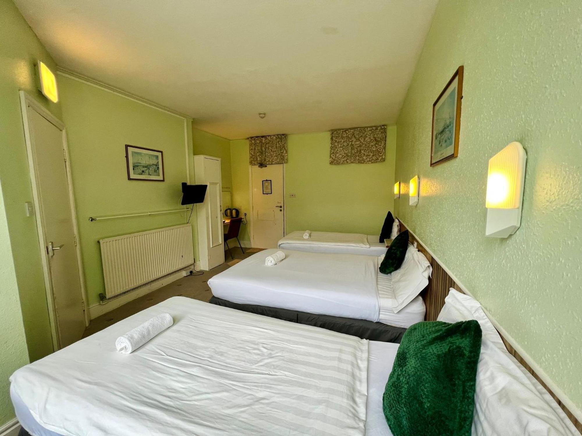 Green Gables Hotel Σκάρμπορο Δωμάτιο φωτογραφία