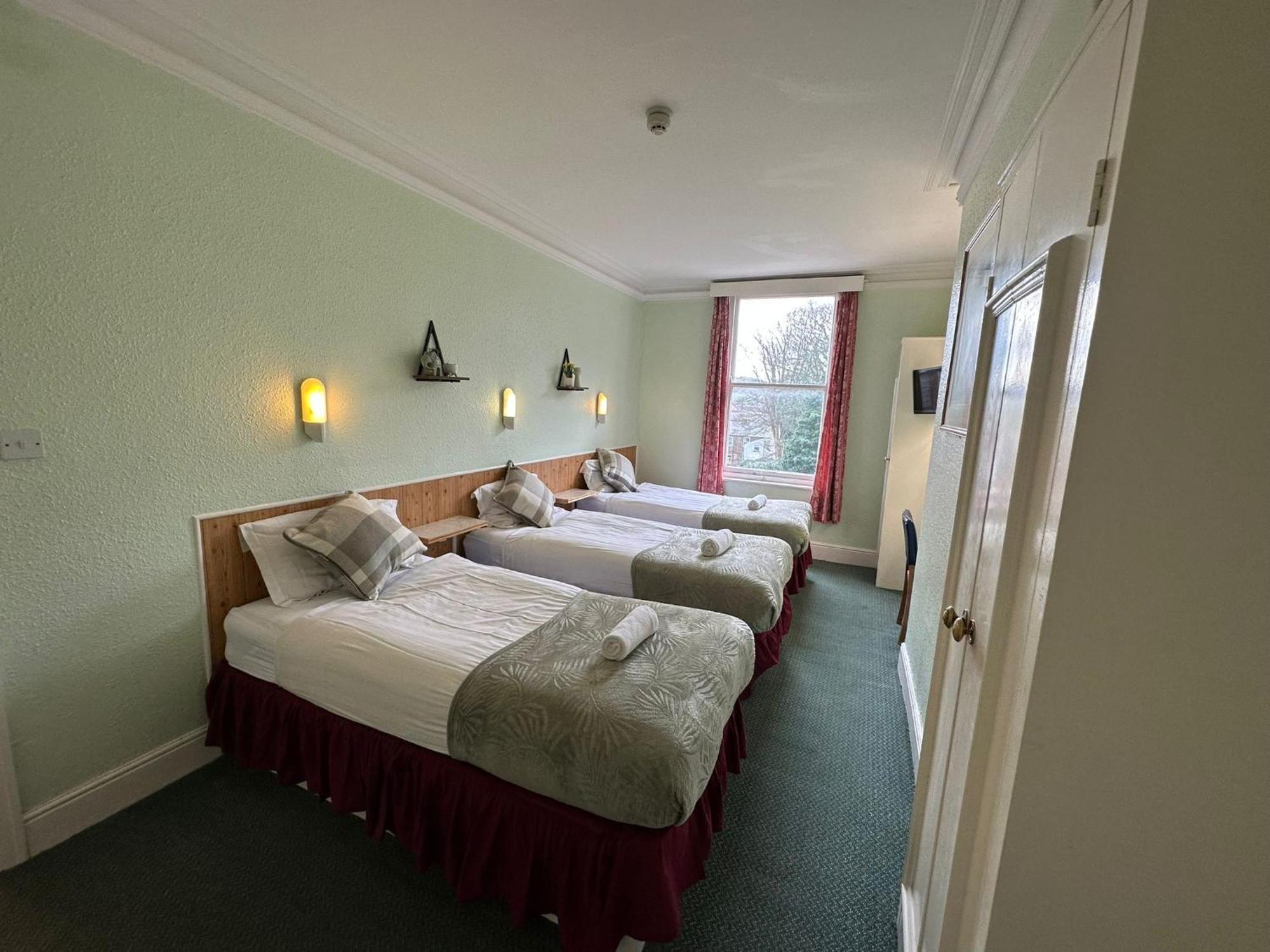 Green Gables Hotel Σκάρμπορο Δωμάτιο φωτογραφία