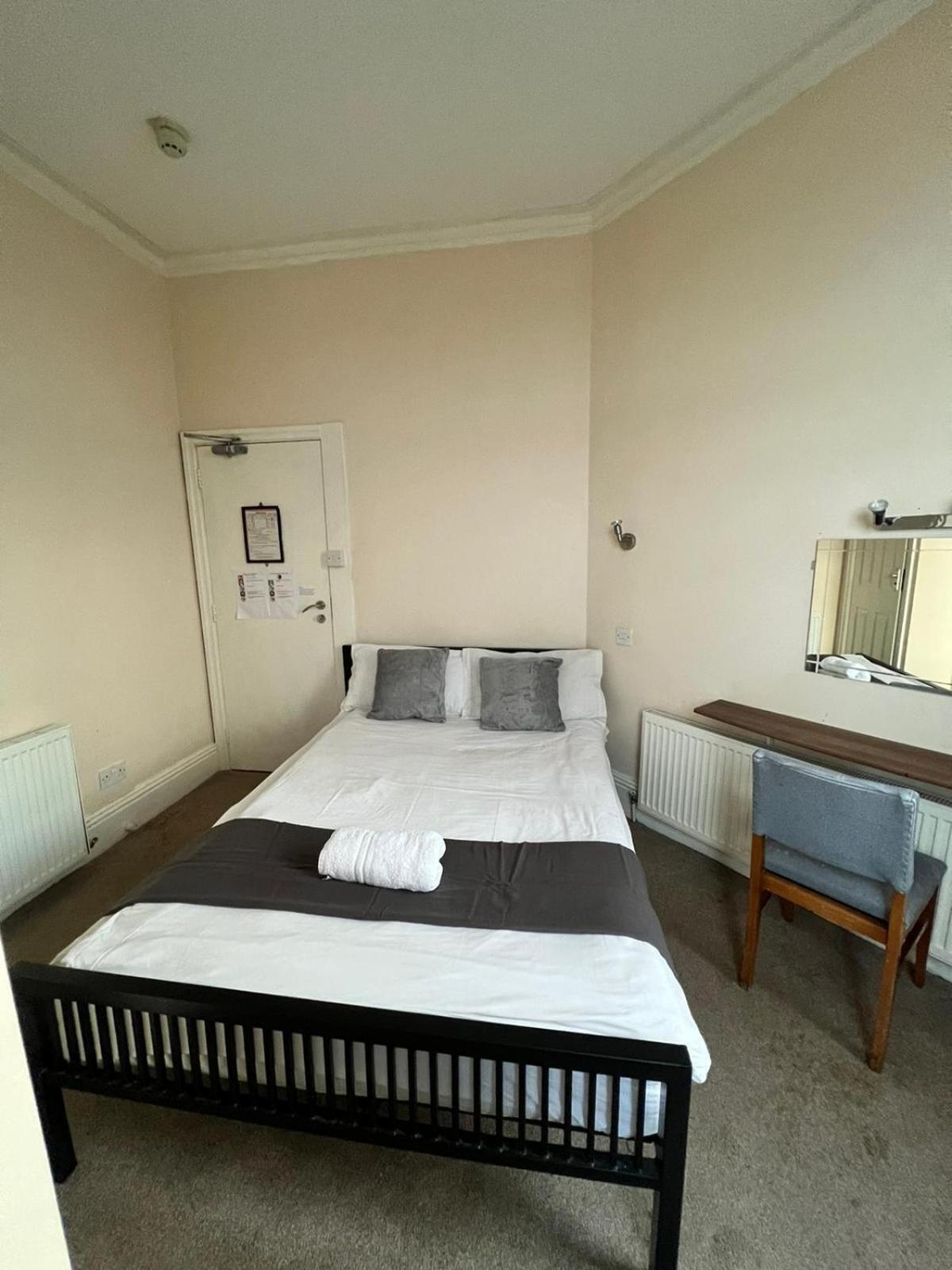 Green Gables Hotel Σκάρμπορο Δωμάτιο φωτογραφία